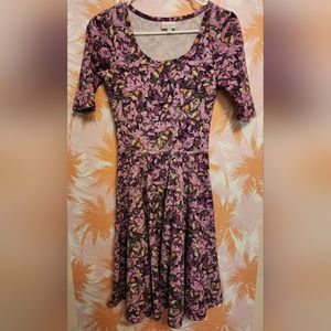 LuLaRoe Nicole Purole Daffodil Floral Print